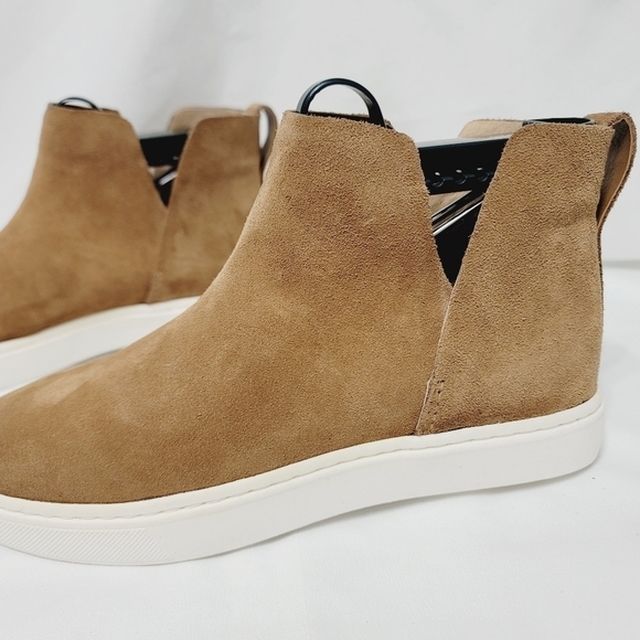 BIRDIES The Falcon Suade Bootie in Saddle - size 5 - Picture 3 of 12